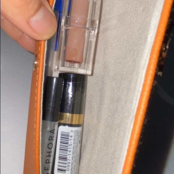 Torry Burch multi purpose case new - Picture 8 of 15